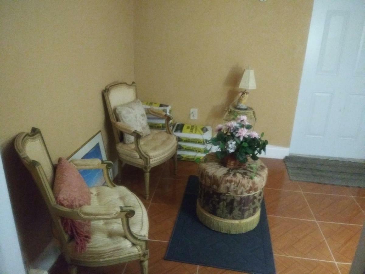 Bon Soleil Stadium Guesthome Miramar Luaran gambar