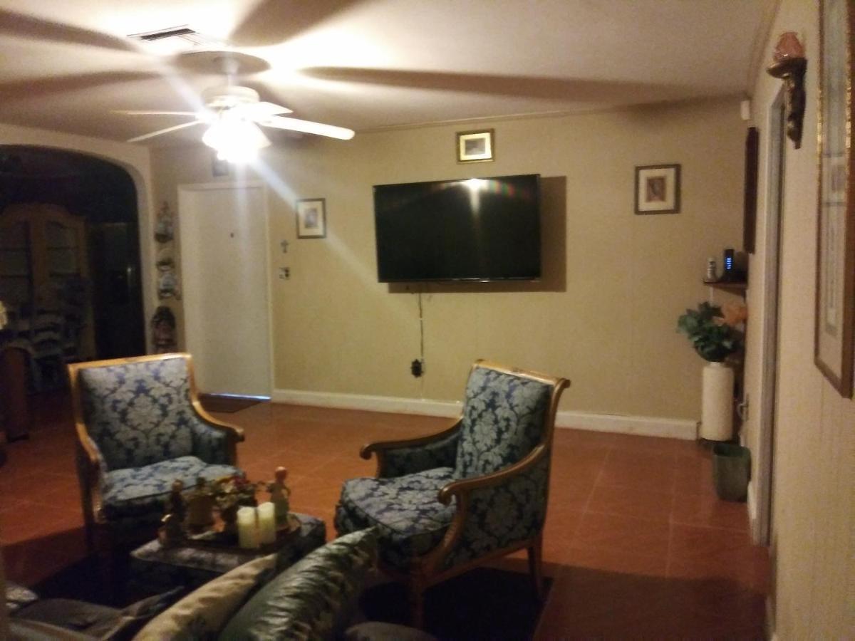 Bon Soleil Stadium Guesthome Miramar Luaran gambar